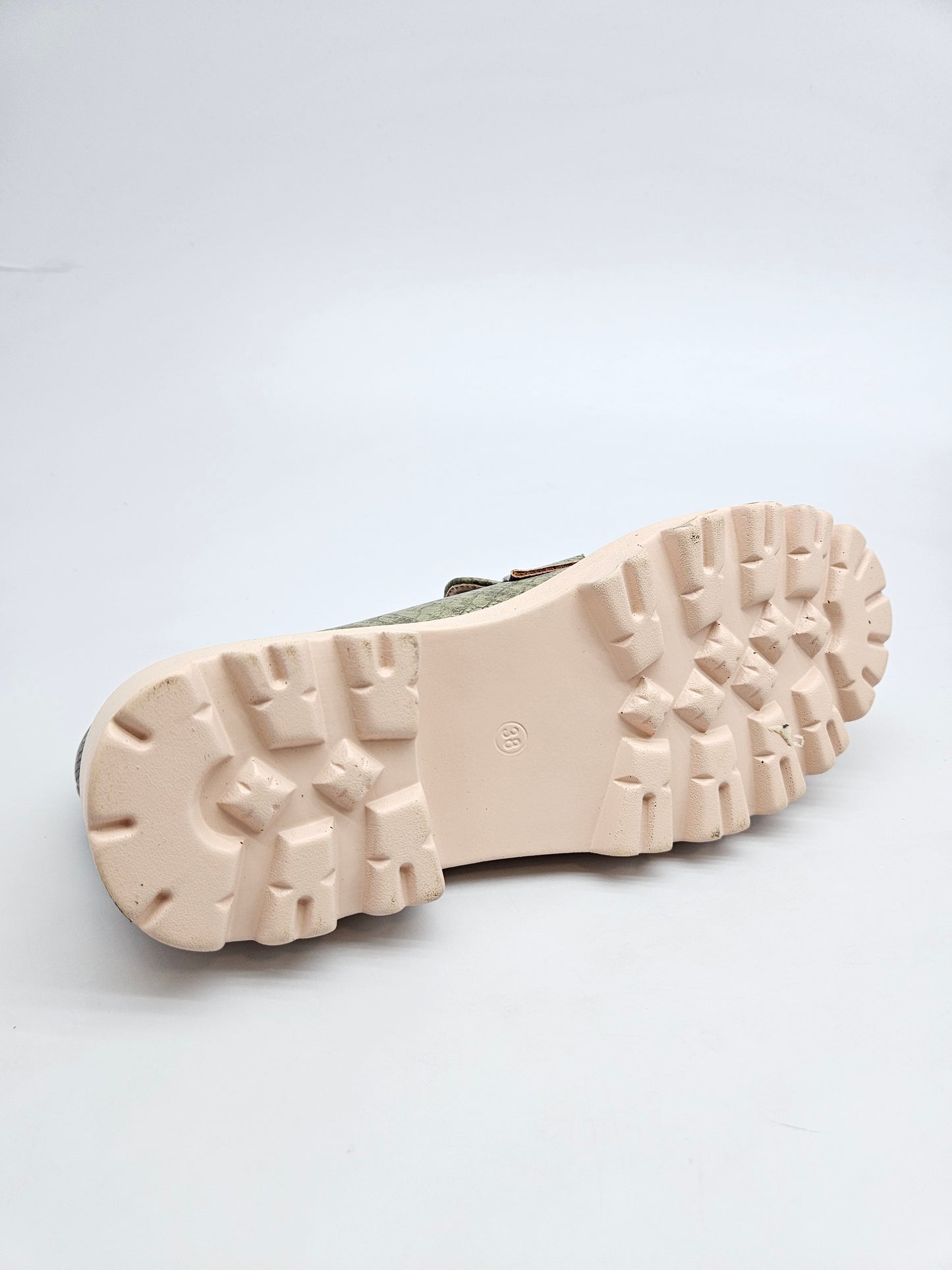 LUCKY SHOES NOVI ORIGINAL CEVLI BR 38