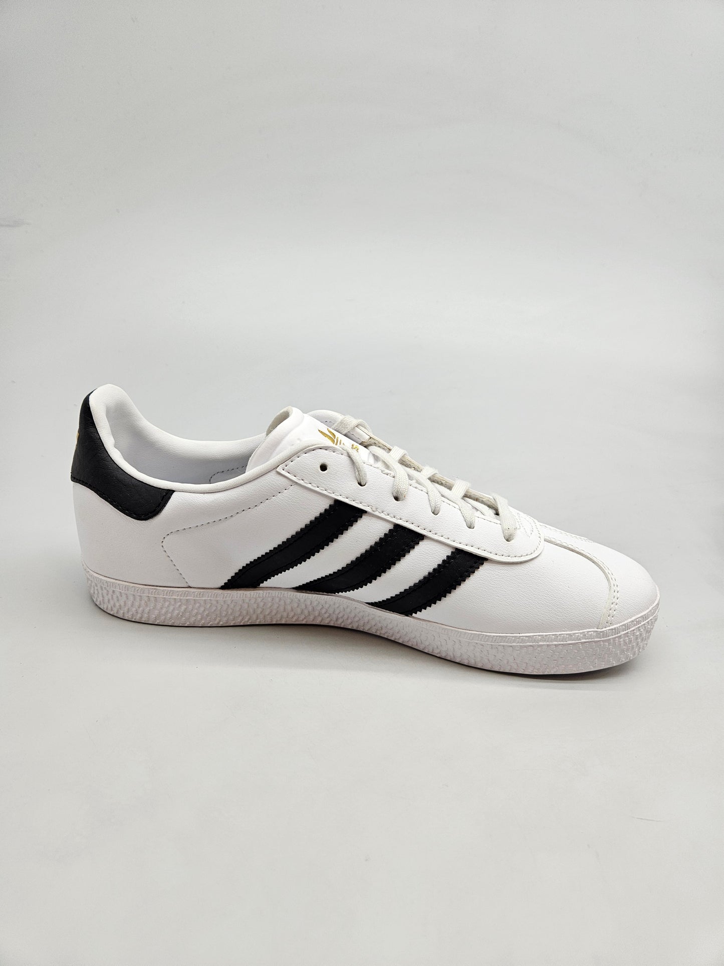 ADIDAS GAZZELE NOVI ORIGINAL PATIKI BR 38