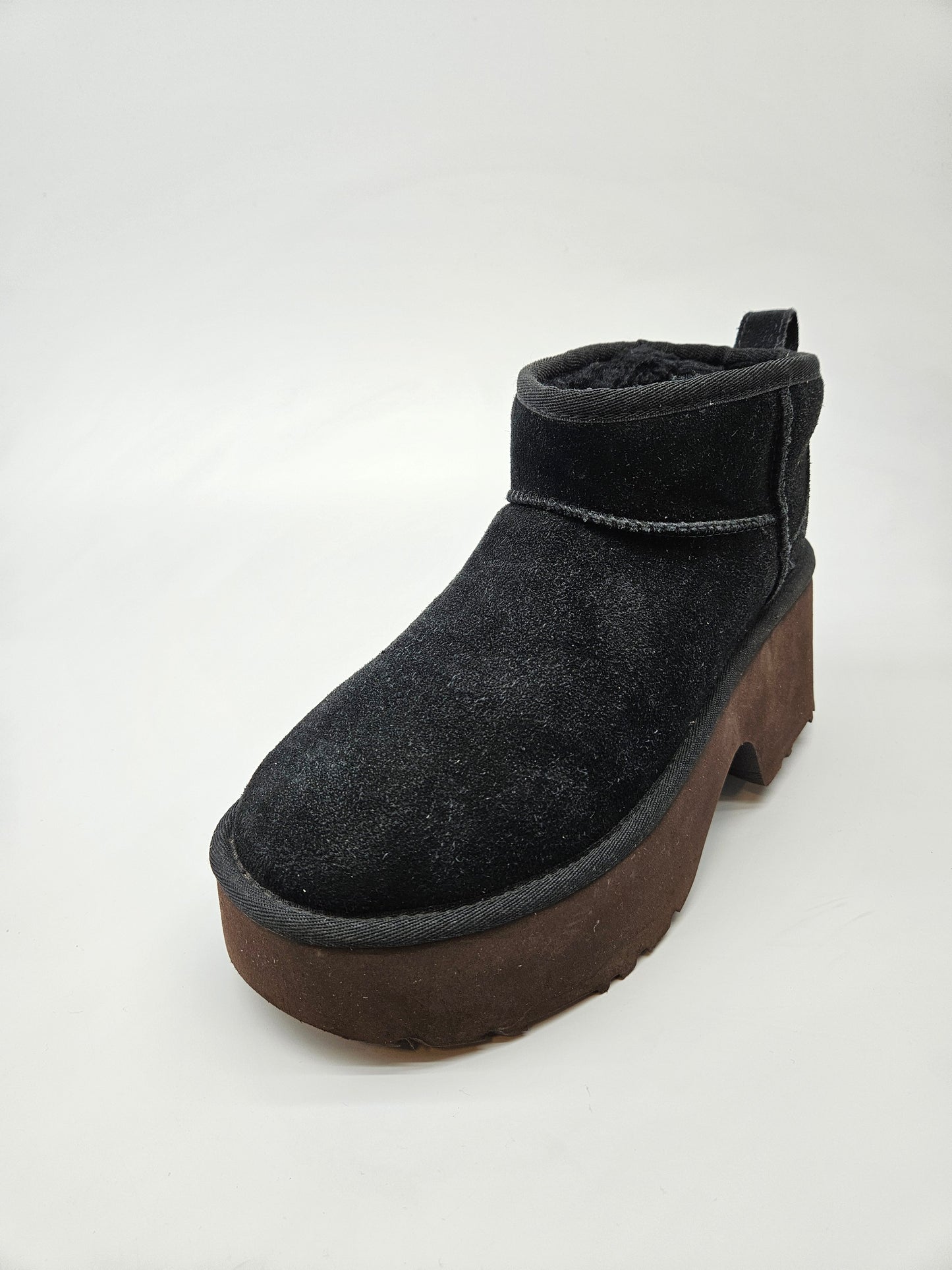 UGG AUSTRALIA ORIGINAL KOZNI CIZMI BR 38