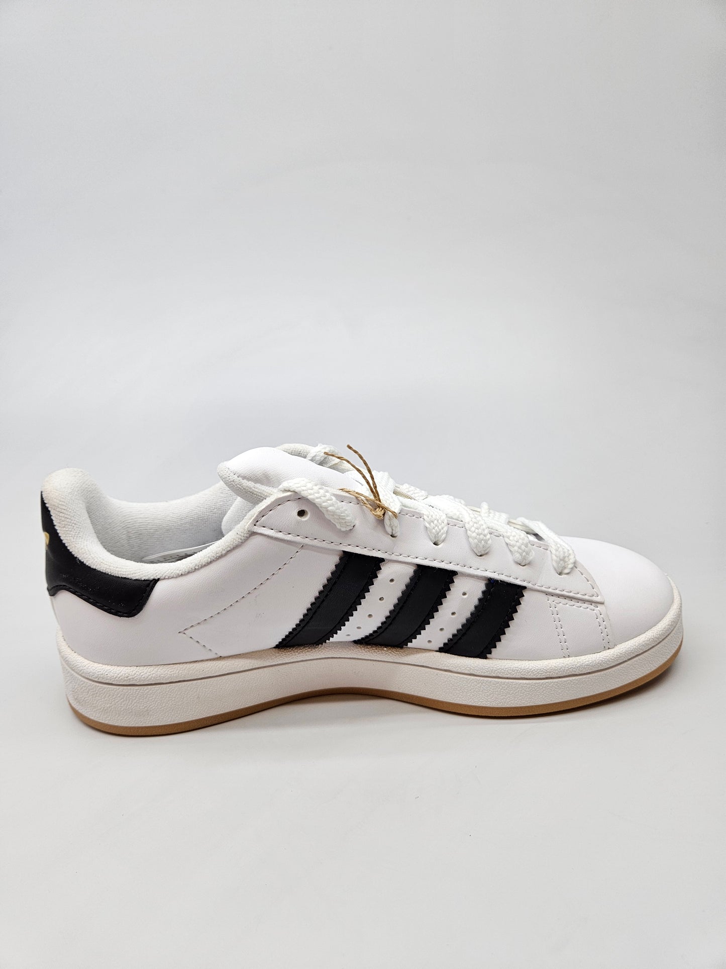 ADIDAS NOVI ORIGINAL PATIKI BR 38.5