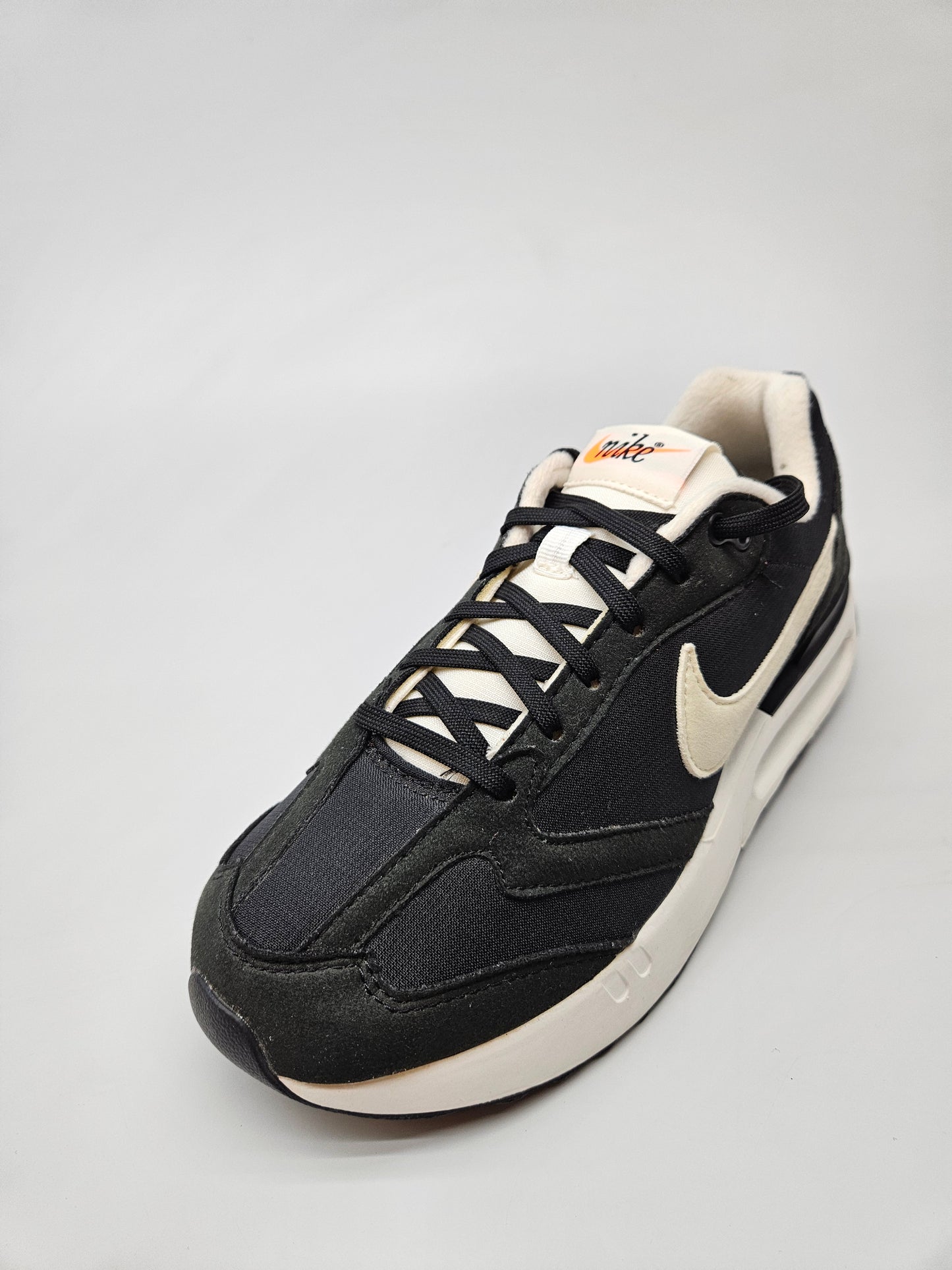 NIKE AIRMAX NOVI ORIGINAL PATIKI BR 36.5