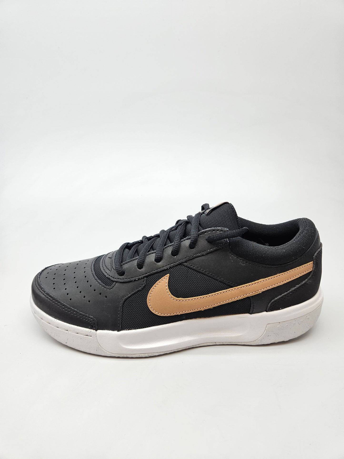 NIKE NOVI ORIGINAL PATIKI BR 40.5