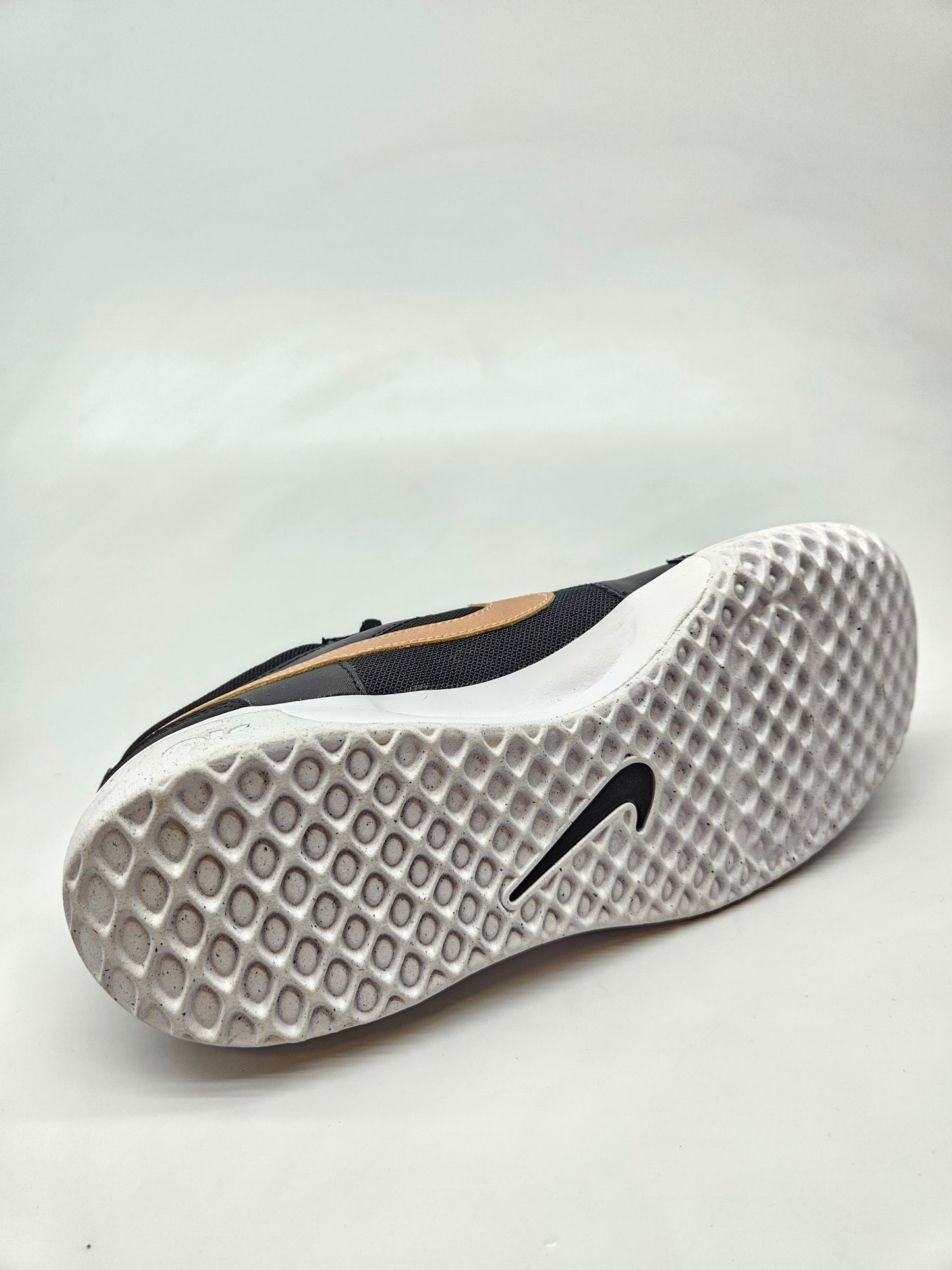 NIKE NOVI ORIGINAL PATIKI BR 40.5