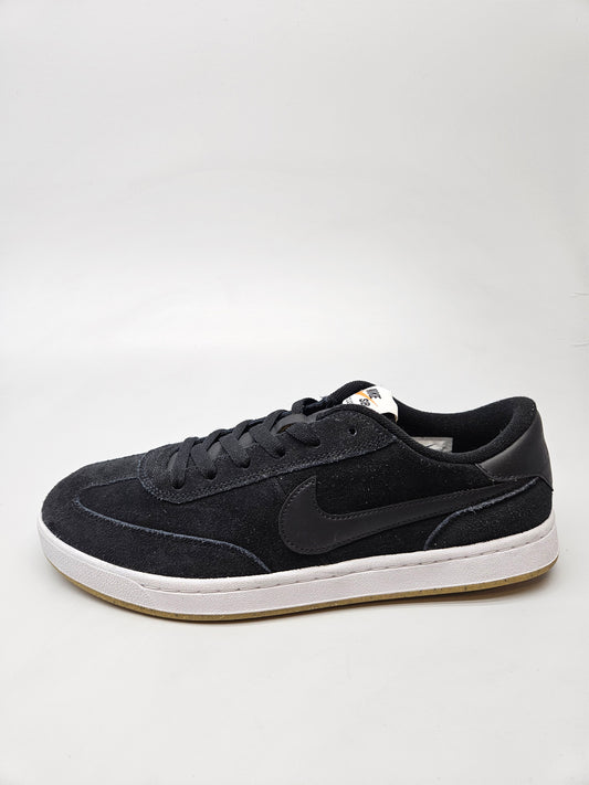 NIKE NOVI ORIGINAL PATIKI BR 45.5