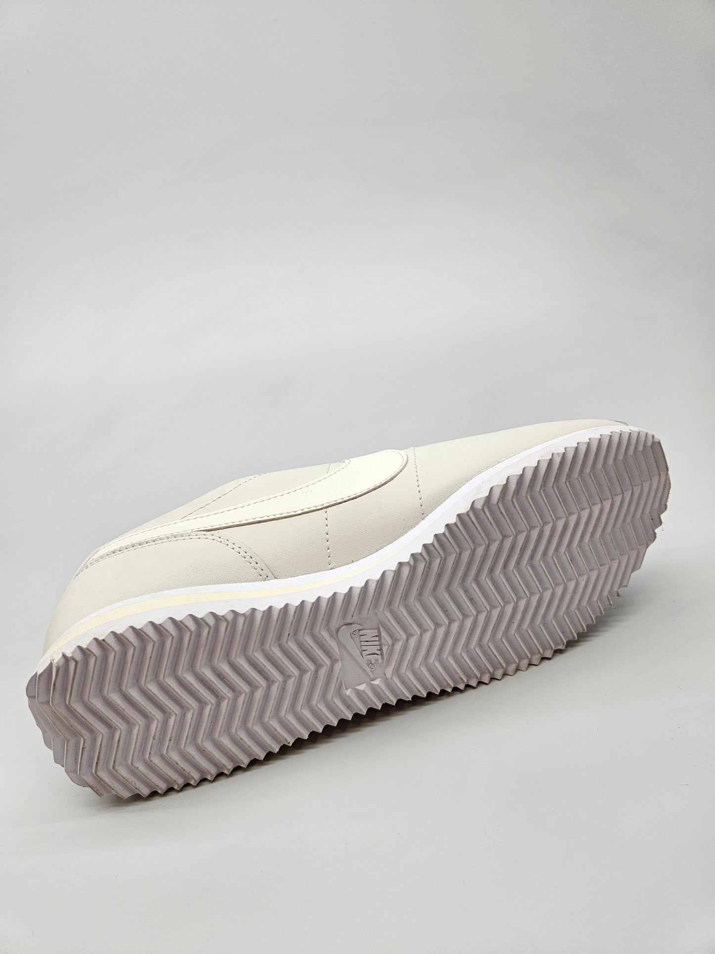 NIKE NOVI ORIGINAL PATIKI BR 38