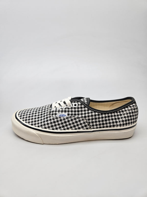 VANS NOVI ORIGINAL PATIKI BR 42.5