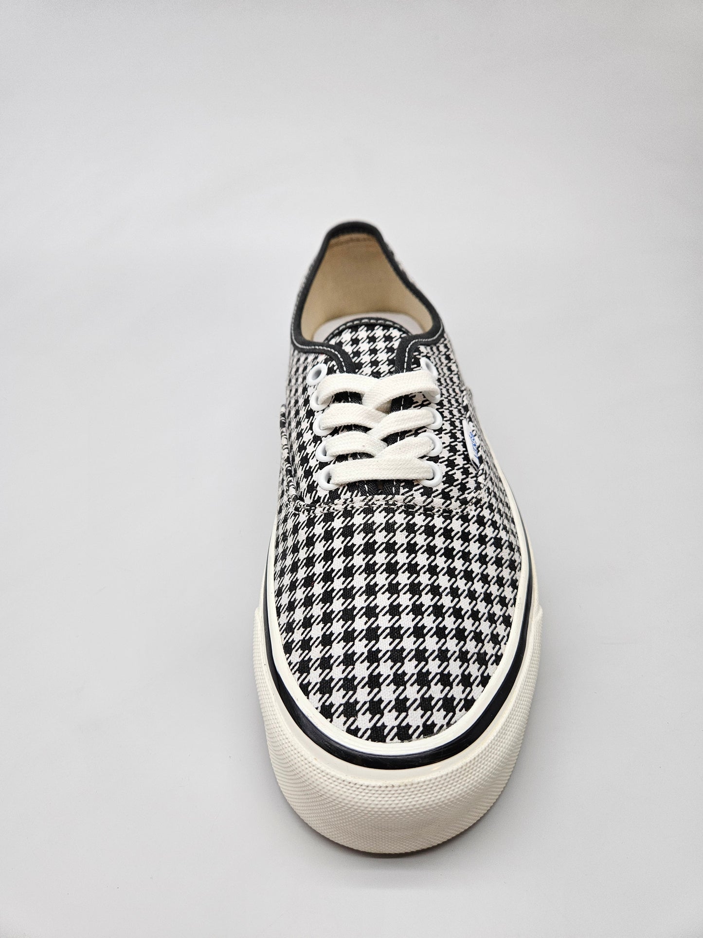 VANS NOVI ORIGINAL PATIKI BR 42.5