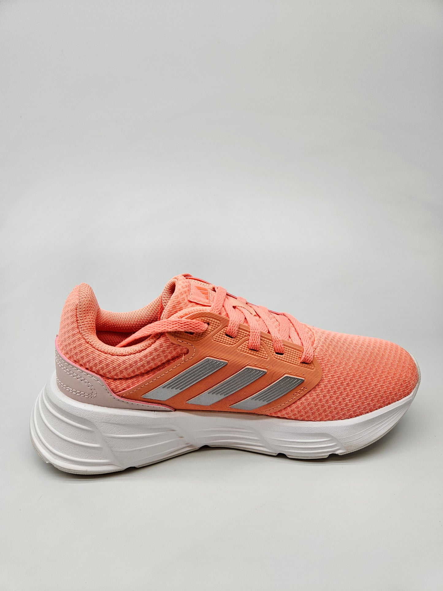 ADIDAS NOVI ORIGINAL PATIKI BR 38