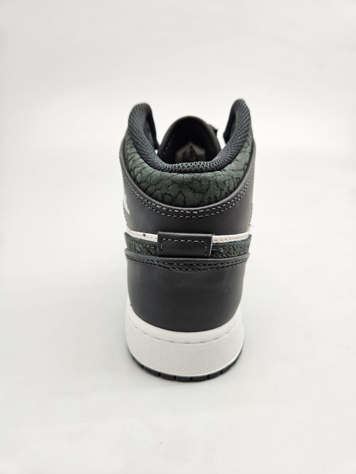NIKE AIRMAX NOVI ORIGINAL PATIKI BR 38.5