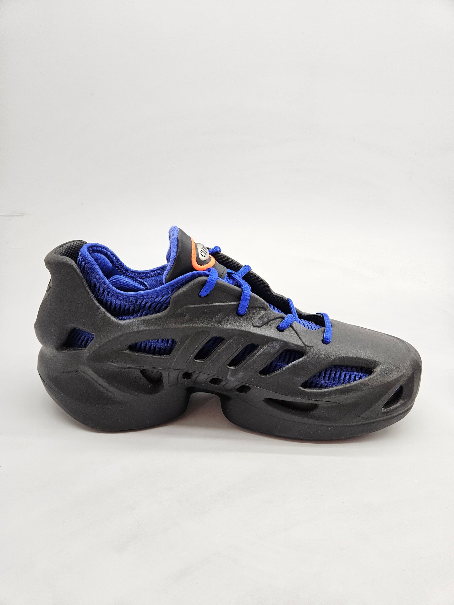 ADIDAS NOVI ORIGINAL PATIKI BR 43