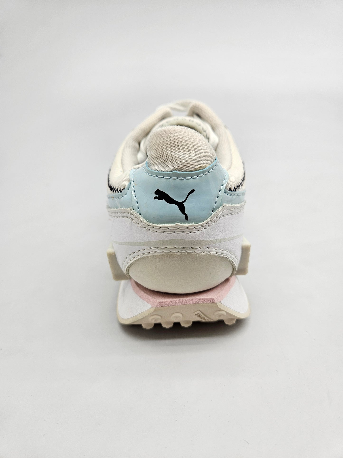 PUMA NOVI ORIGINAL PATIKI BR 36