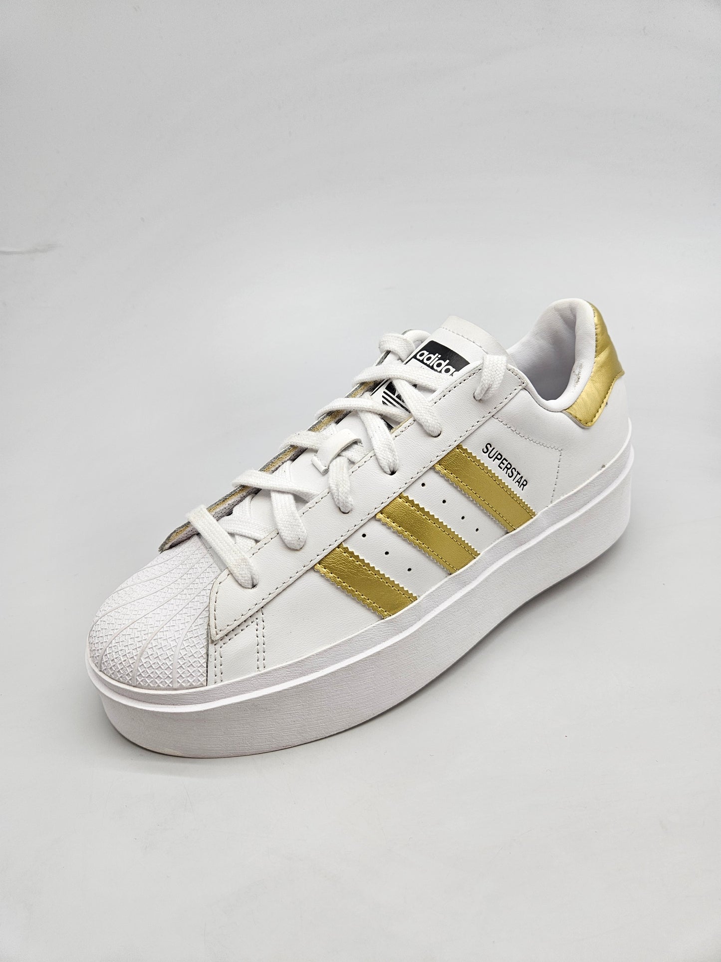 ADIDAS SUPERSTAR NOVI ORIGINAL PATIKI BR 39