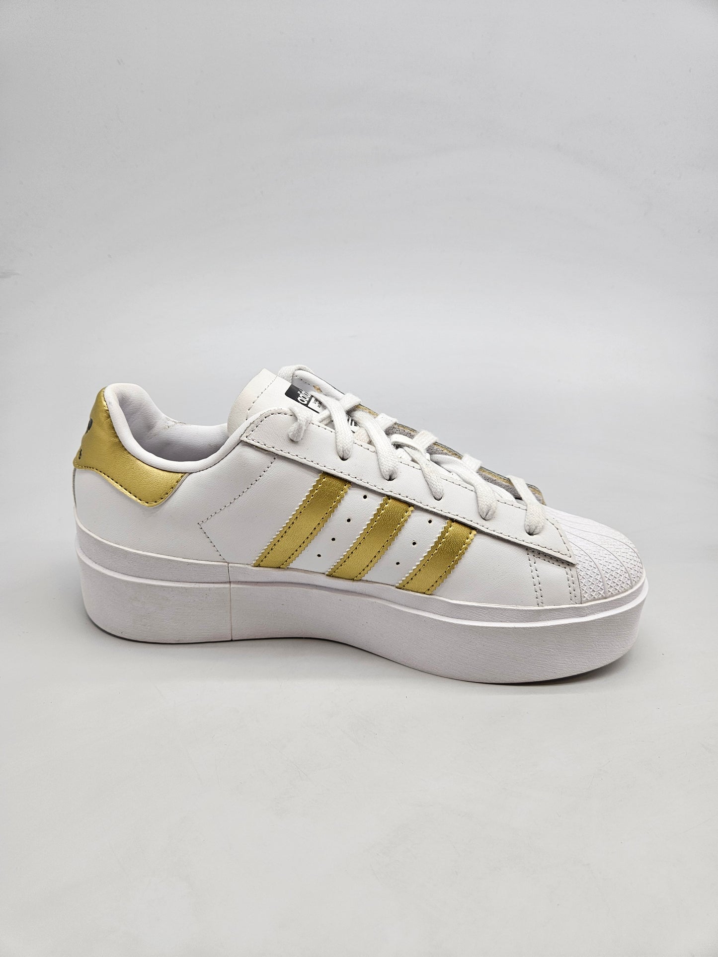 ADIDAS SUPERSTAR NOVI ORIGINAL PATIKI BR 39