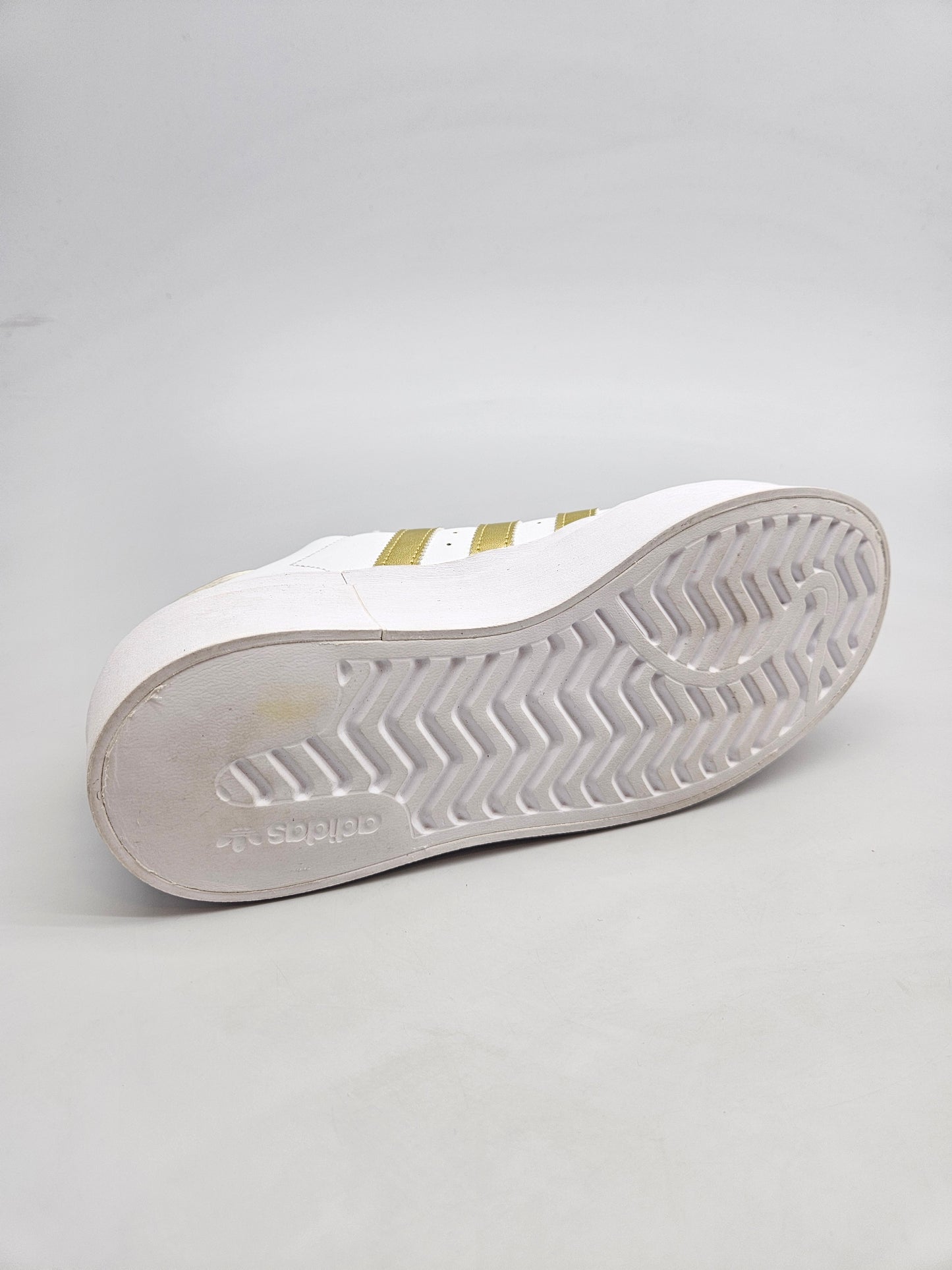 ADIDAS SUPERSTAR NOVI ORIGINAL PATIKI BR 39