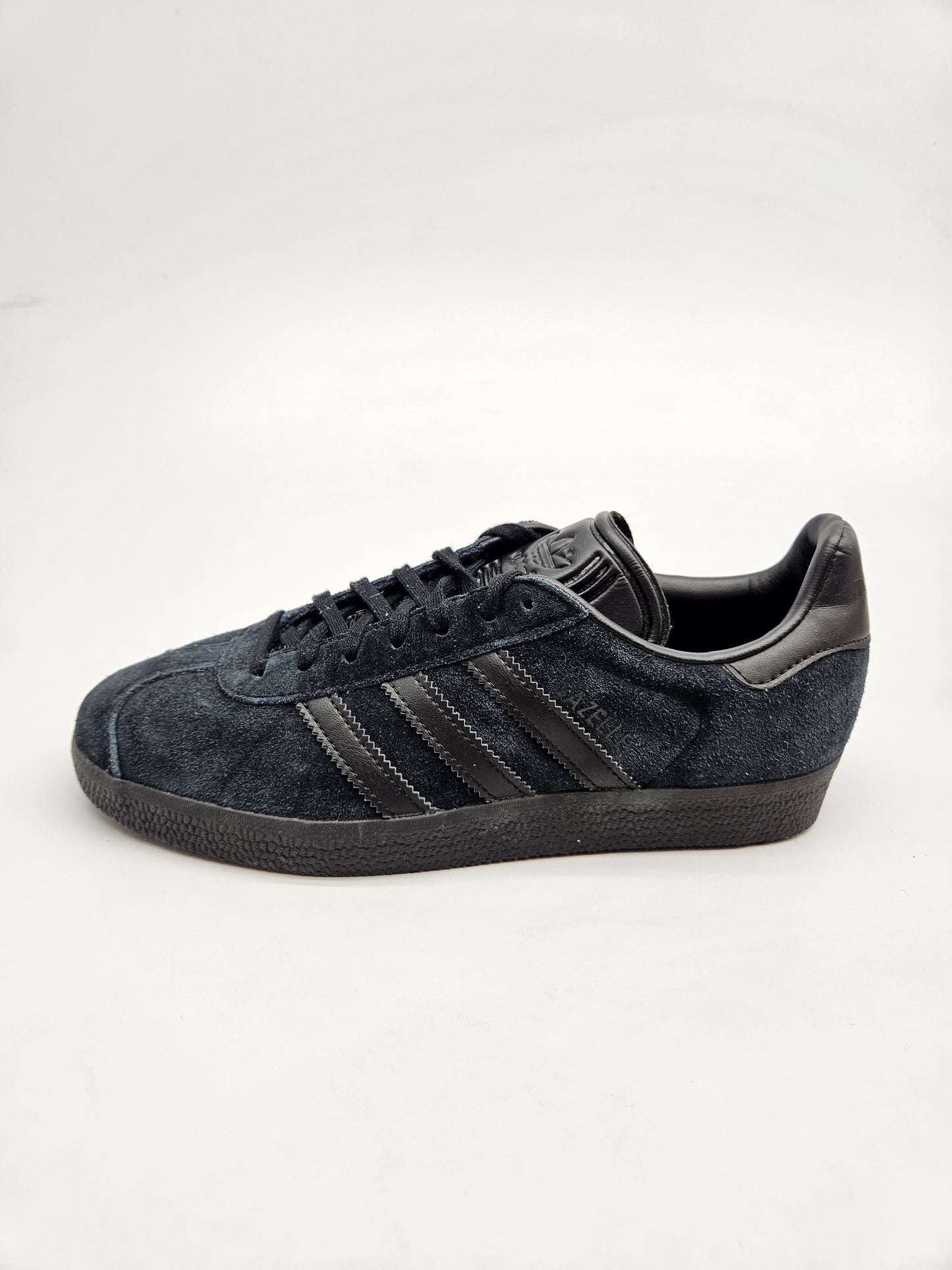ADIDAS GAZZELE NOVI ORIGINAL PATIKI BR 38