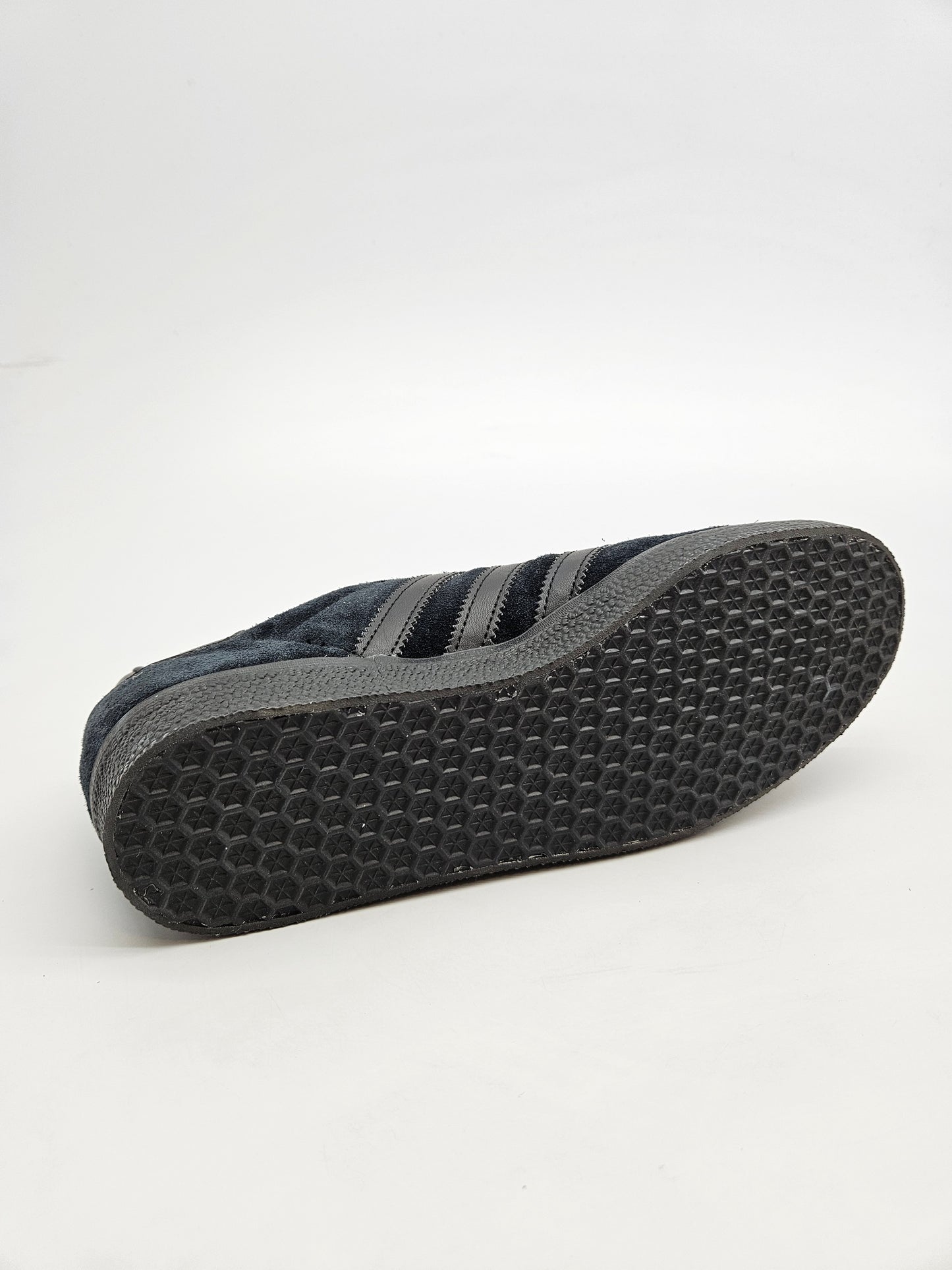 ADIDAS GAZZELE NOVI ORIGINAL PATIKI BR 38