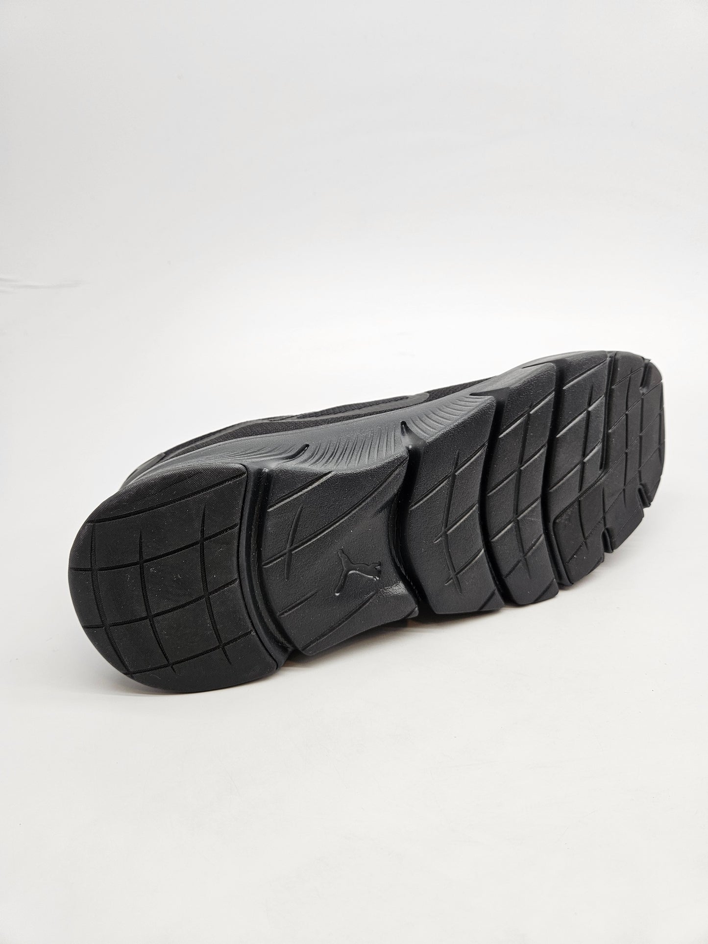 PUMA NOVI ORIGINAL PATIKI BR 43