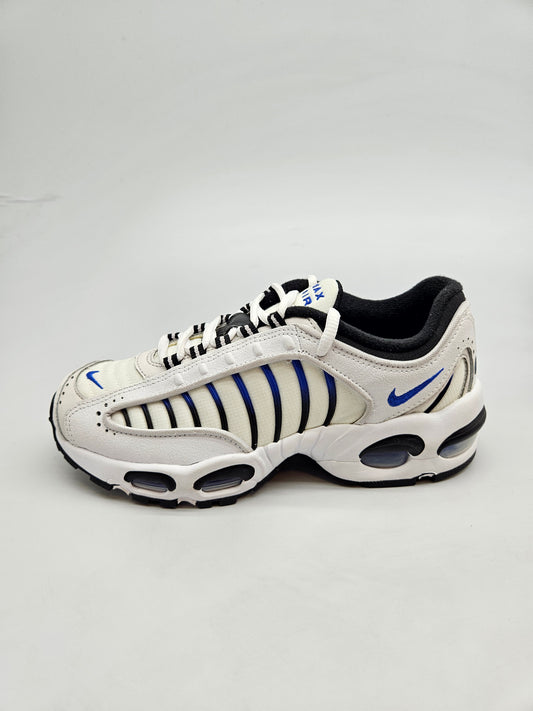 NIKE AIRMAX NOVI ORIGINAL PATIKI BR 37.5