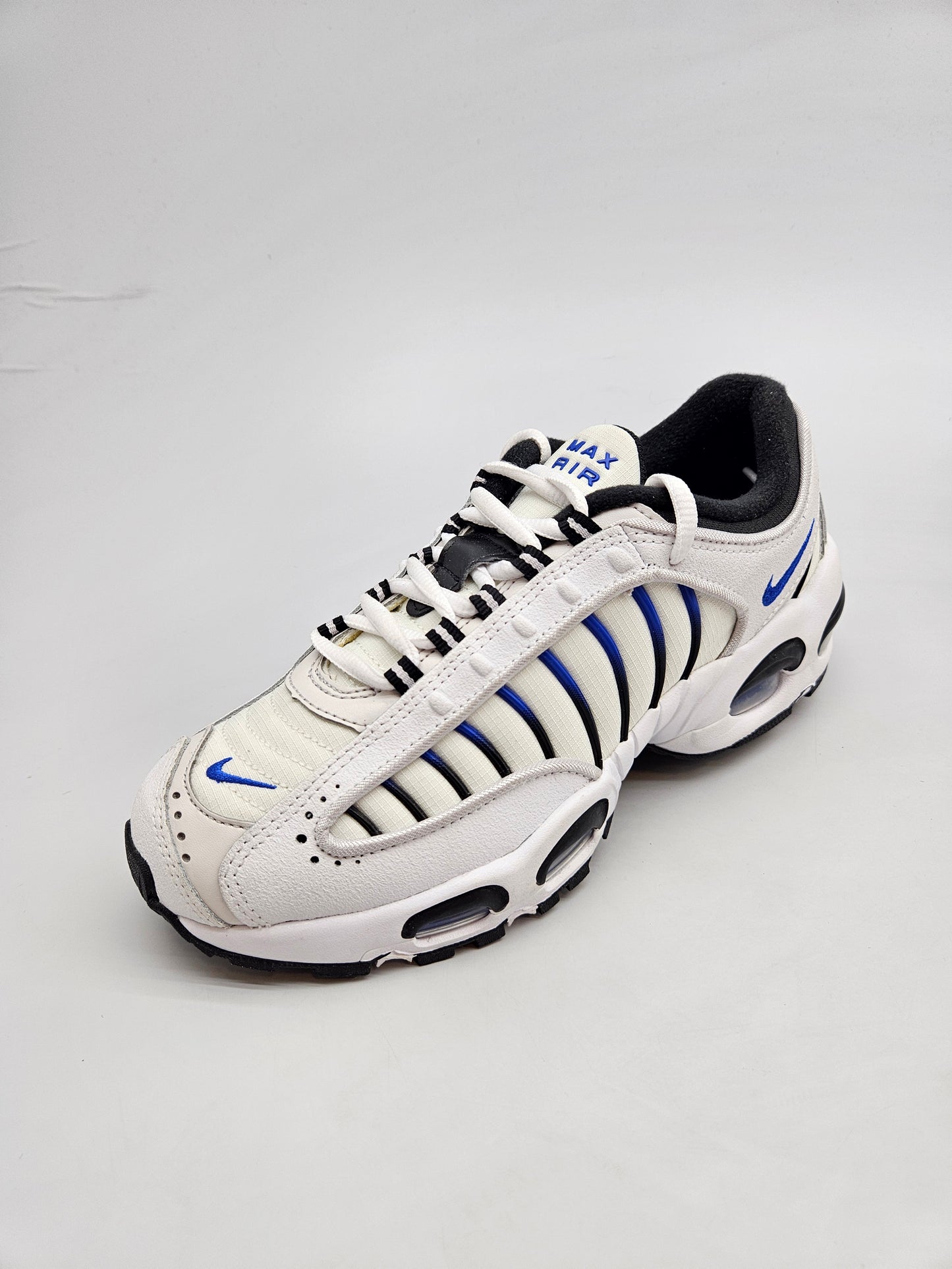 NIKE AIRMAX NOVI ORIGINAL PATIKI BR 37.5