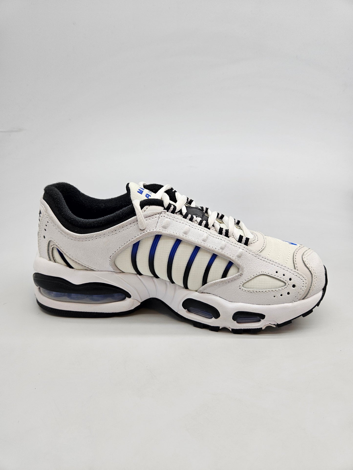 NIKE AIRMAX NOVI ORIGINAL PATIKI BR 37.5