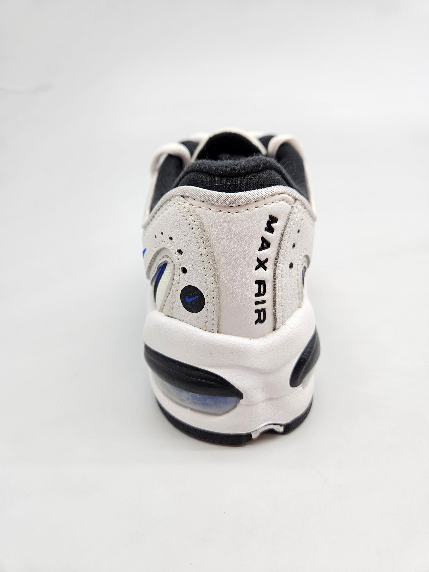 NIKE AIRMAX NOVI ORIGINAL PATIKI BR 37.5