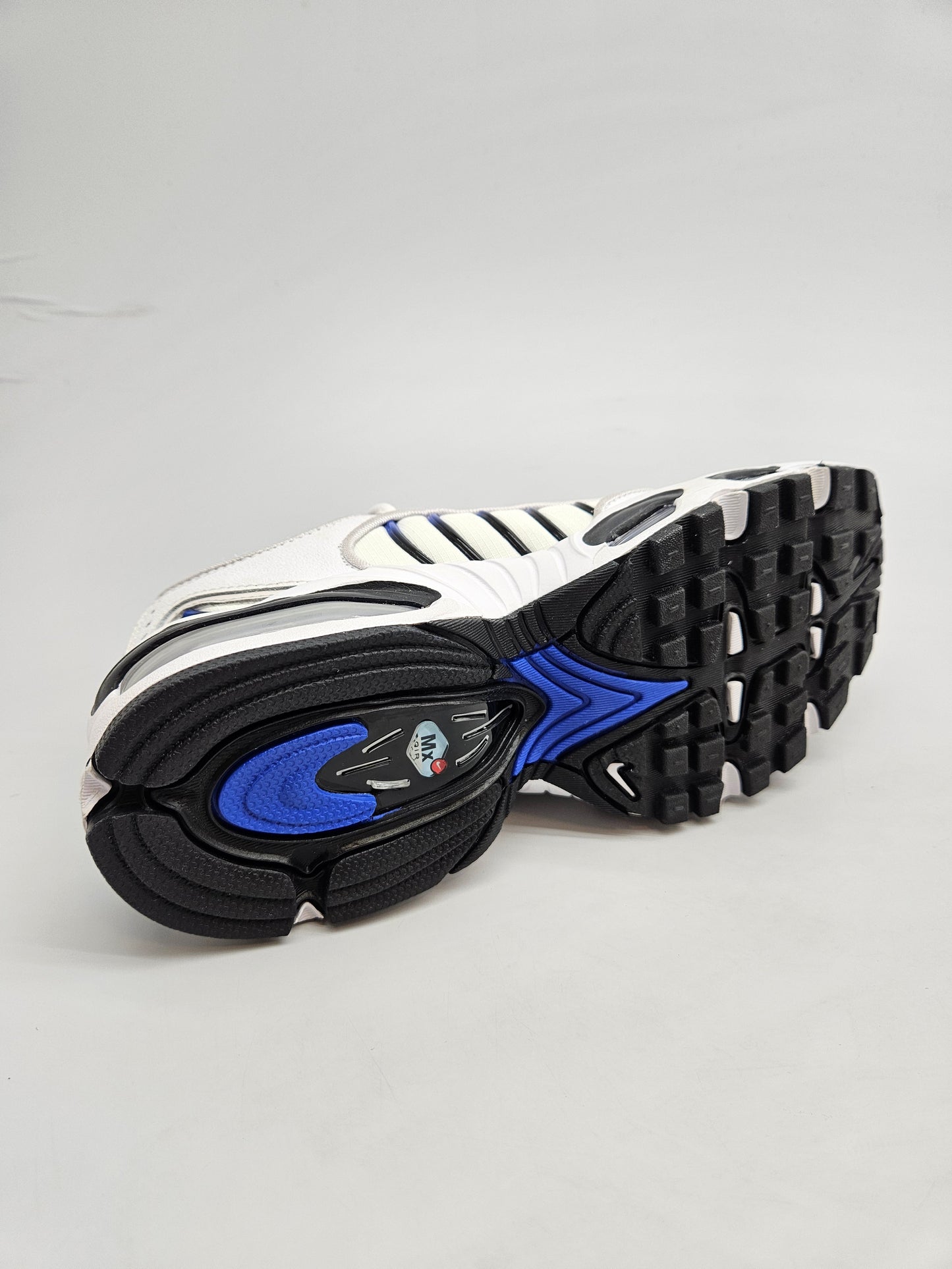 NIKE AIRMAX NOVI ORIGINAL PATIKI BR 37.5