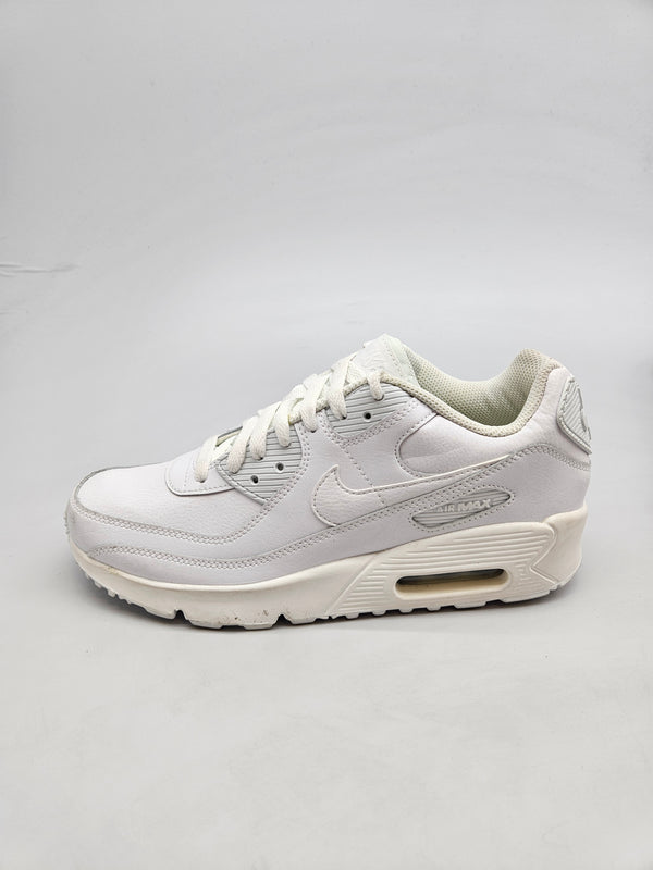 NIKE AIRMAX NOVI ORIGINAL PATIKI BR 39