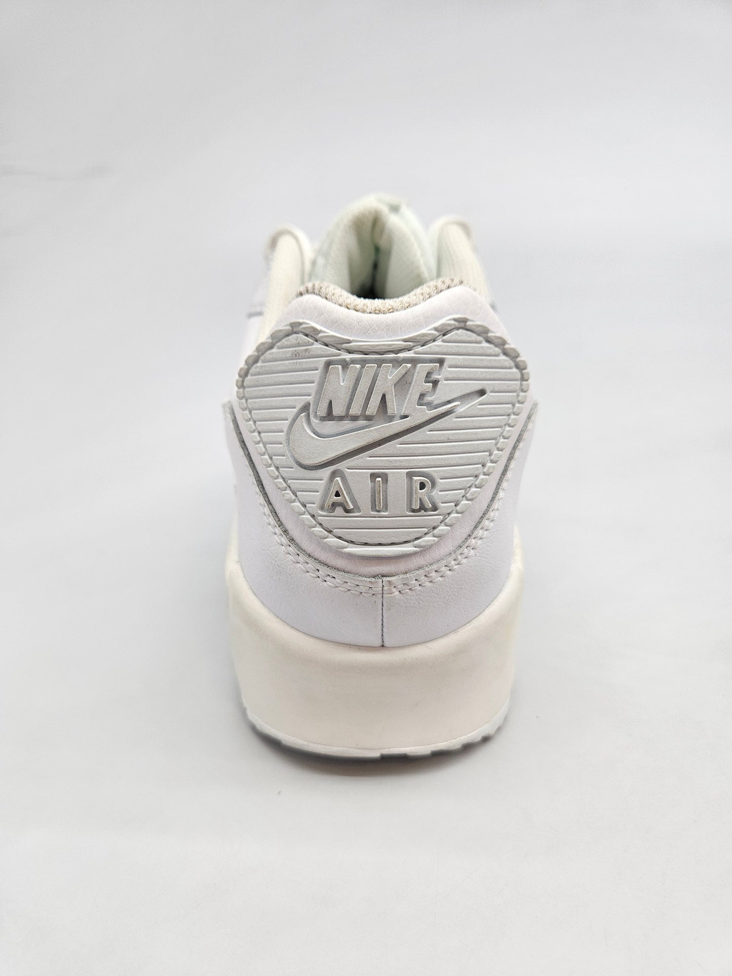 NIKE AIRMAX NOVI ORIGINAL PATIKI BR 39
