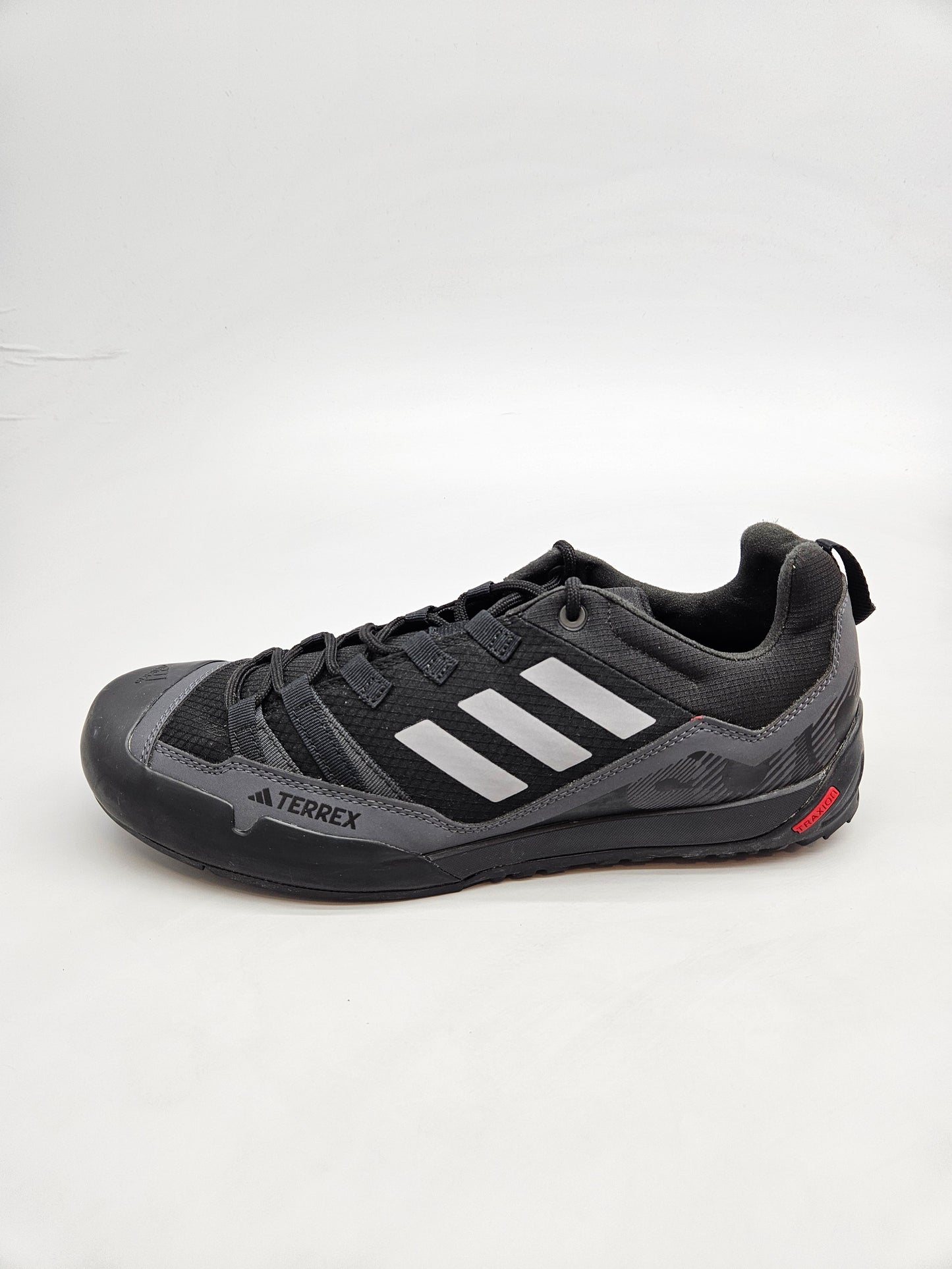 ADIDAS TERREX NOVI ORIGINAL PATIKI BR 44