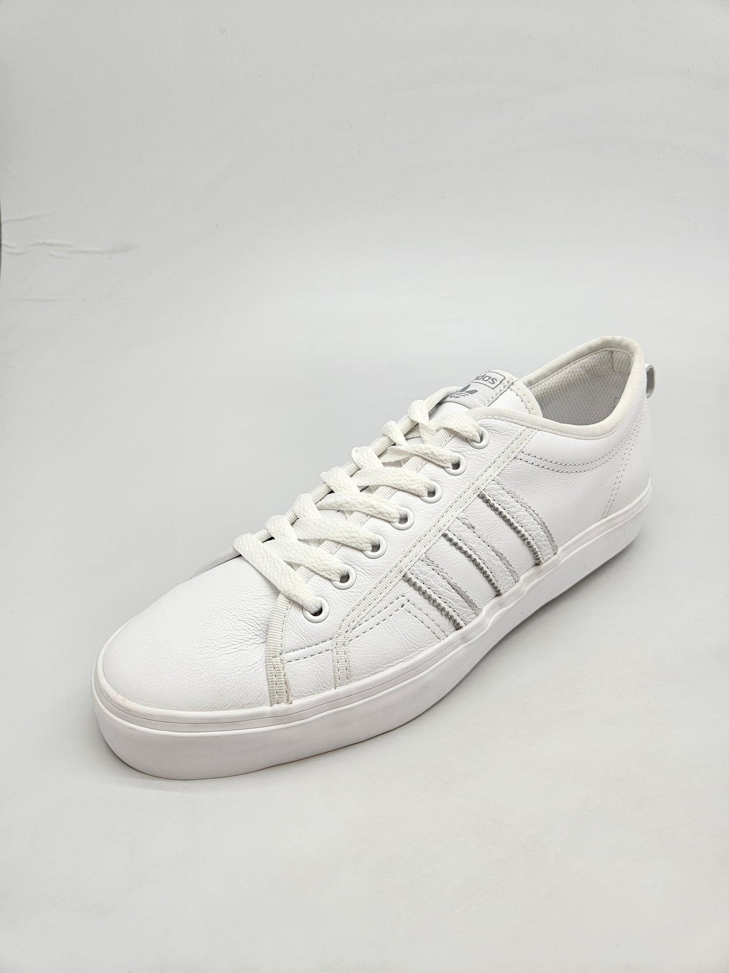 ADIDAS NOVI ORIGINAL PATIKI BR 45