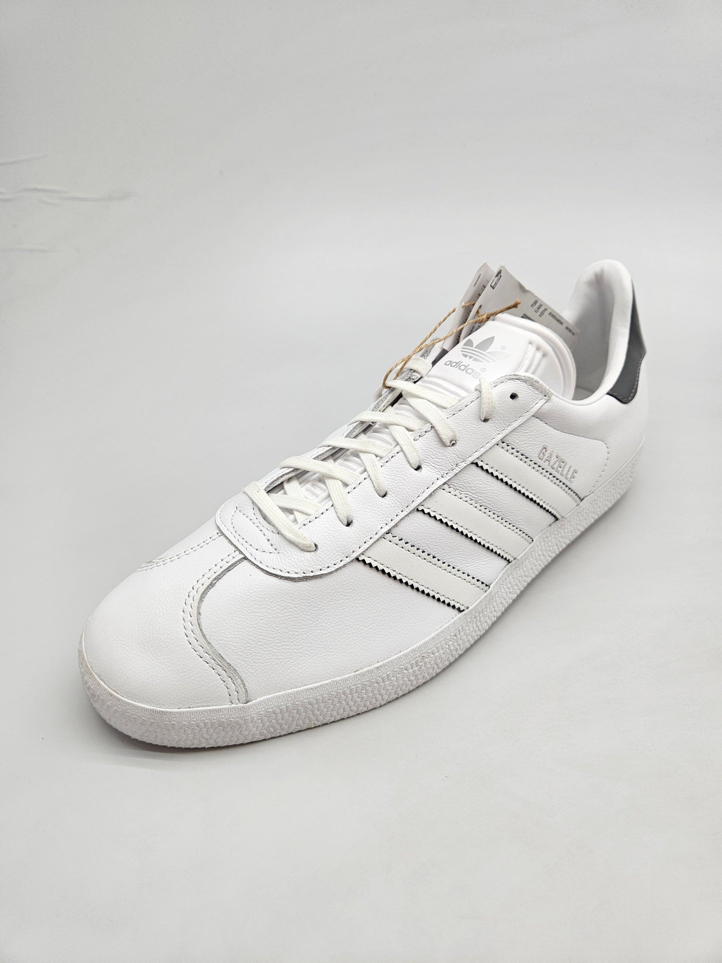 ADIDAS NOVI ORIGINAL PATIKI BR 45