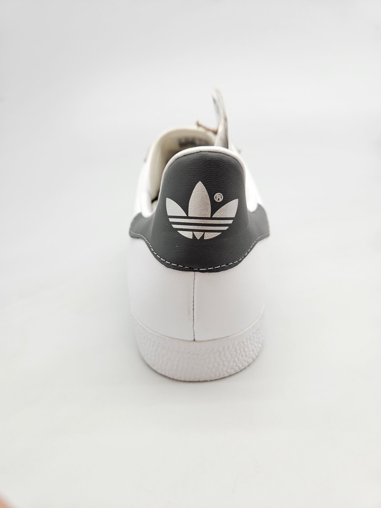 ADIDAS NOVI ORIGINAL PATIKI BR 45