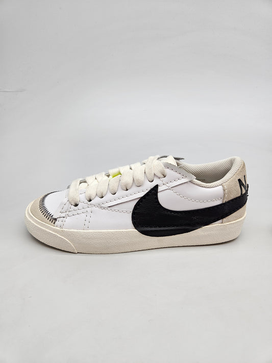 NIKE NOVI ORIGINAL PATIKI BR 38