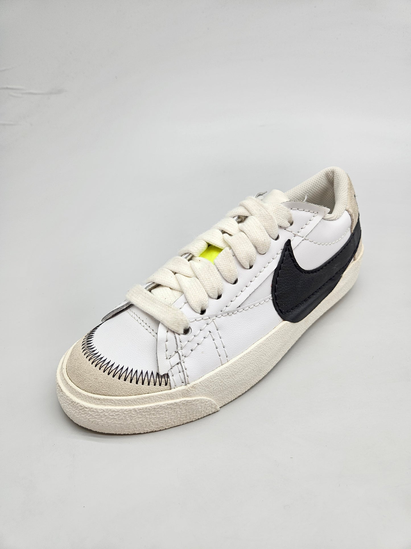 NIKE NOVI ORIGINAL PATIKI BR 38