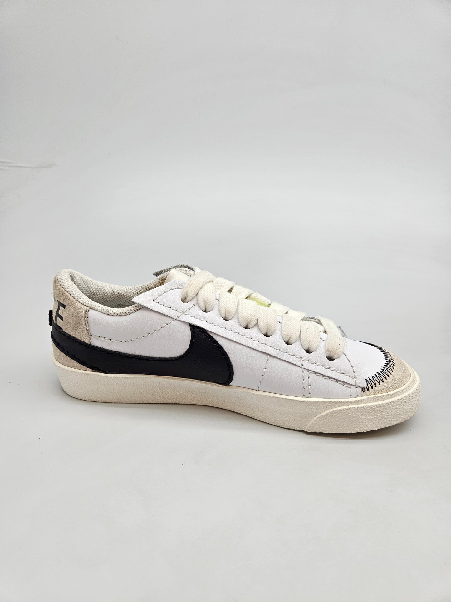 NIKE NOVI ORIGINAL PATIKI BR 38