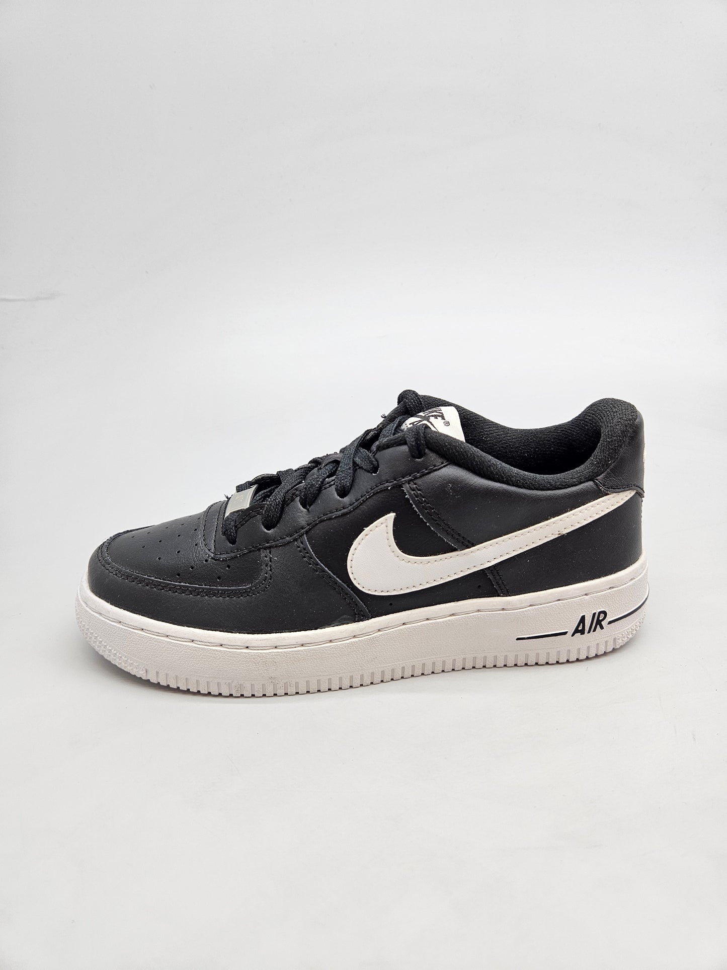 NIKE AF1 NOVI ORIGINAL PATIKI BR 38