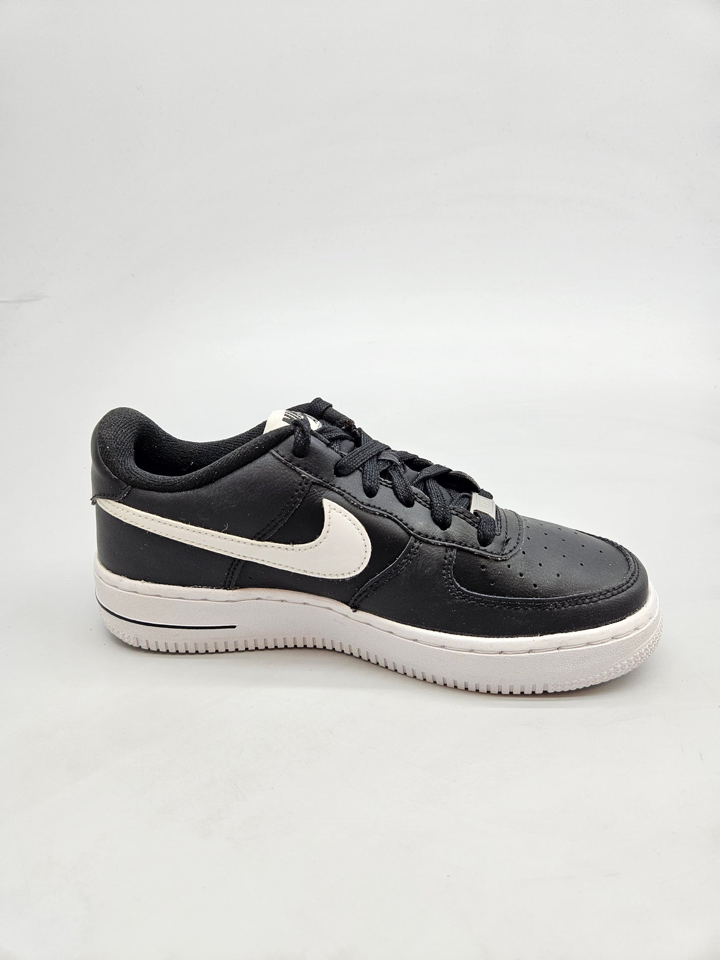 NIKE AF1 NOVI ORIGINAL PATIKI BR 38
