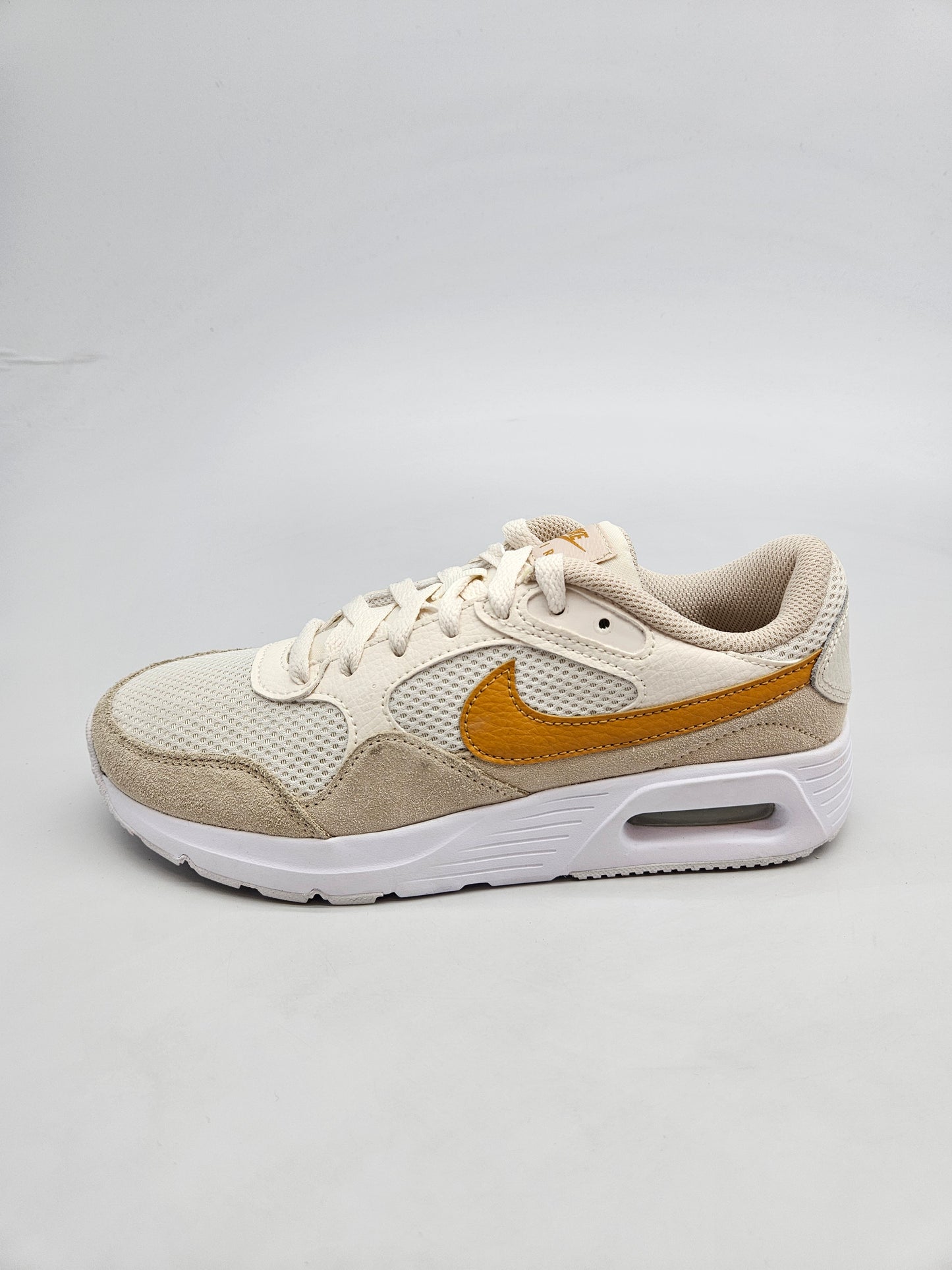 NIKE AIRMAX NOVI ORIGINAL PATIKI BR 38.5