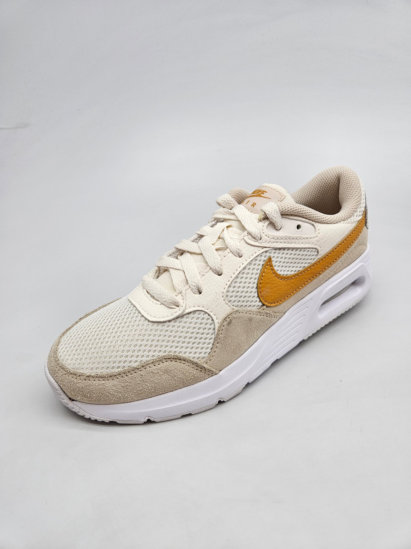 NIKE AIRMAX NOVI ORIGINAL PATIKI BR 38.5