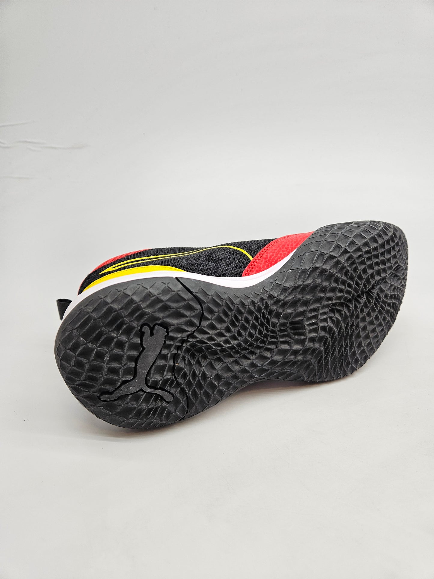 PUMA NOVI ORIGINAL PATIKI BR 35.5