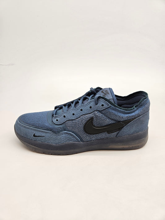 NIKE NOVI ORIGINAL PATIKI BR 42.5