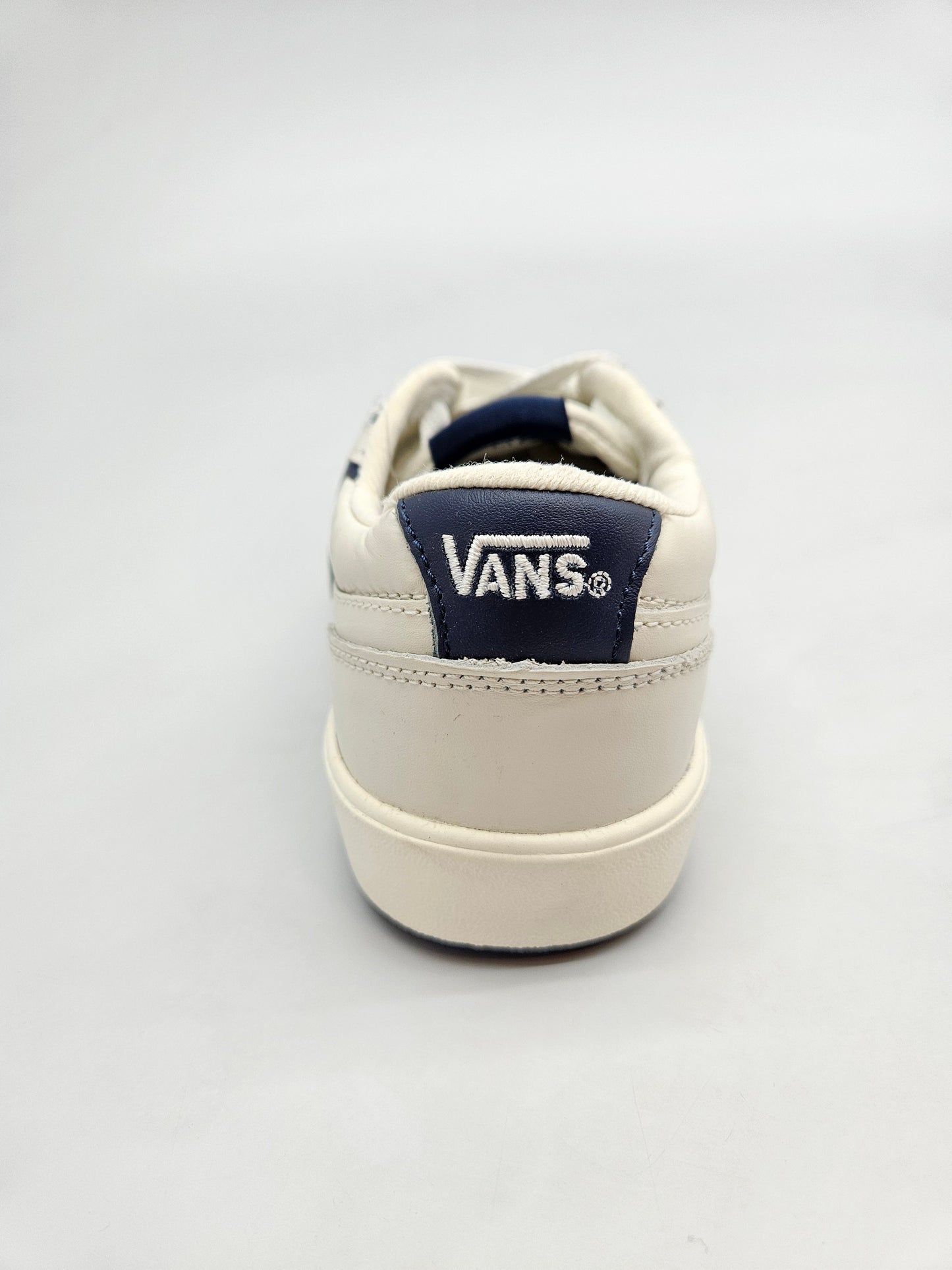 VANS NOVI ORIGINAL PATIKI BR 36.5
