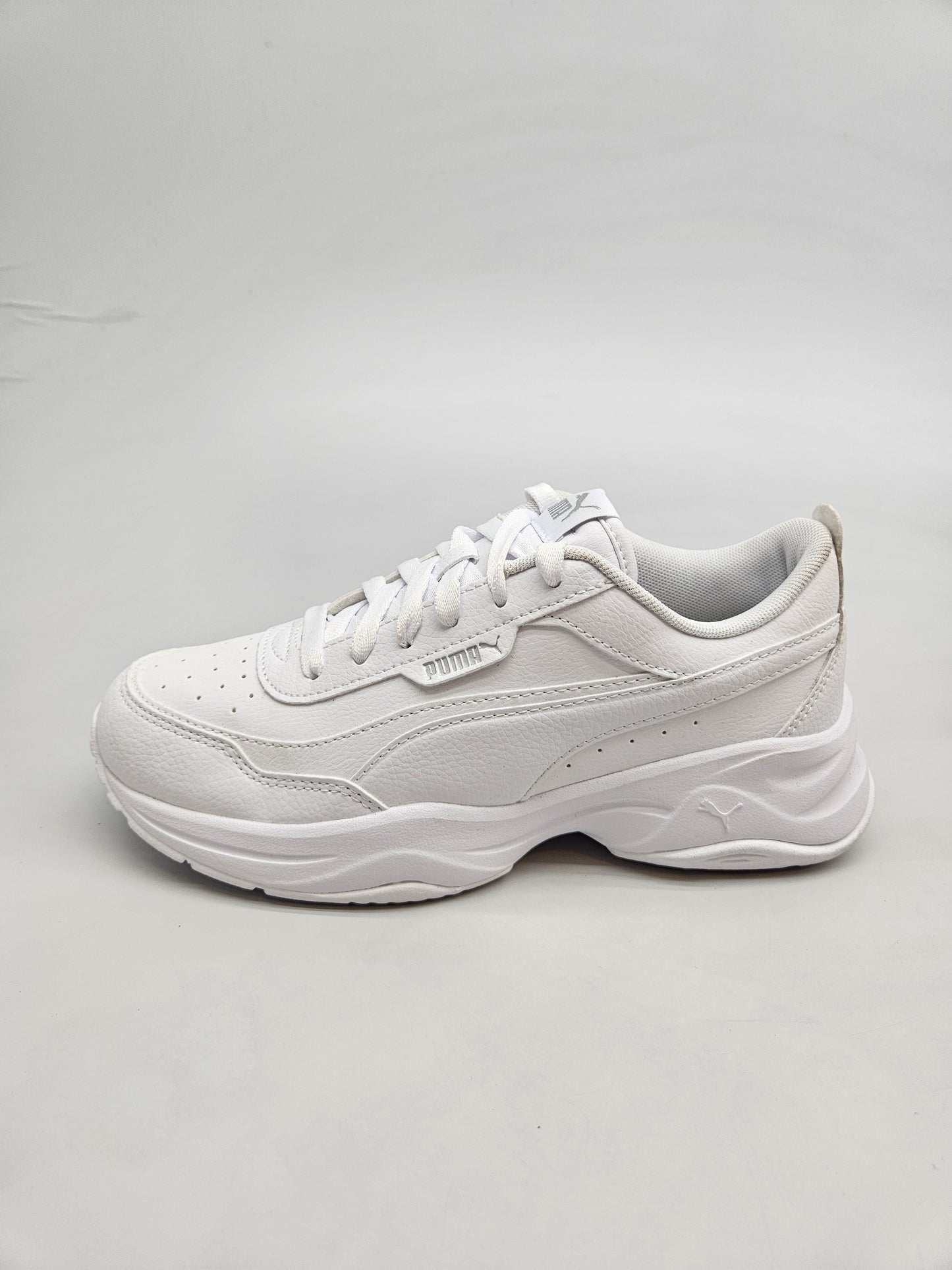 PUMA NOVI ORIGINAL PATIKI BR 37