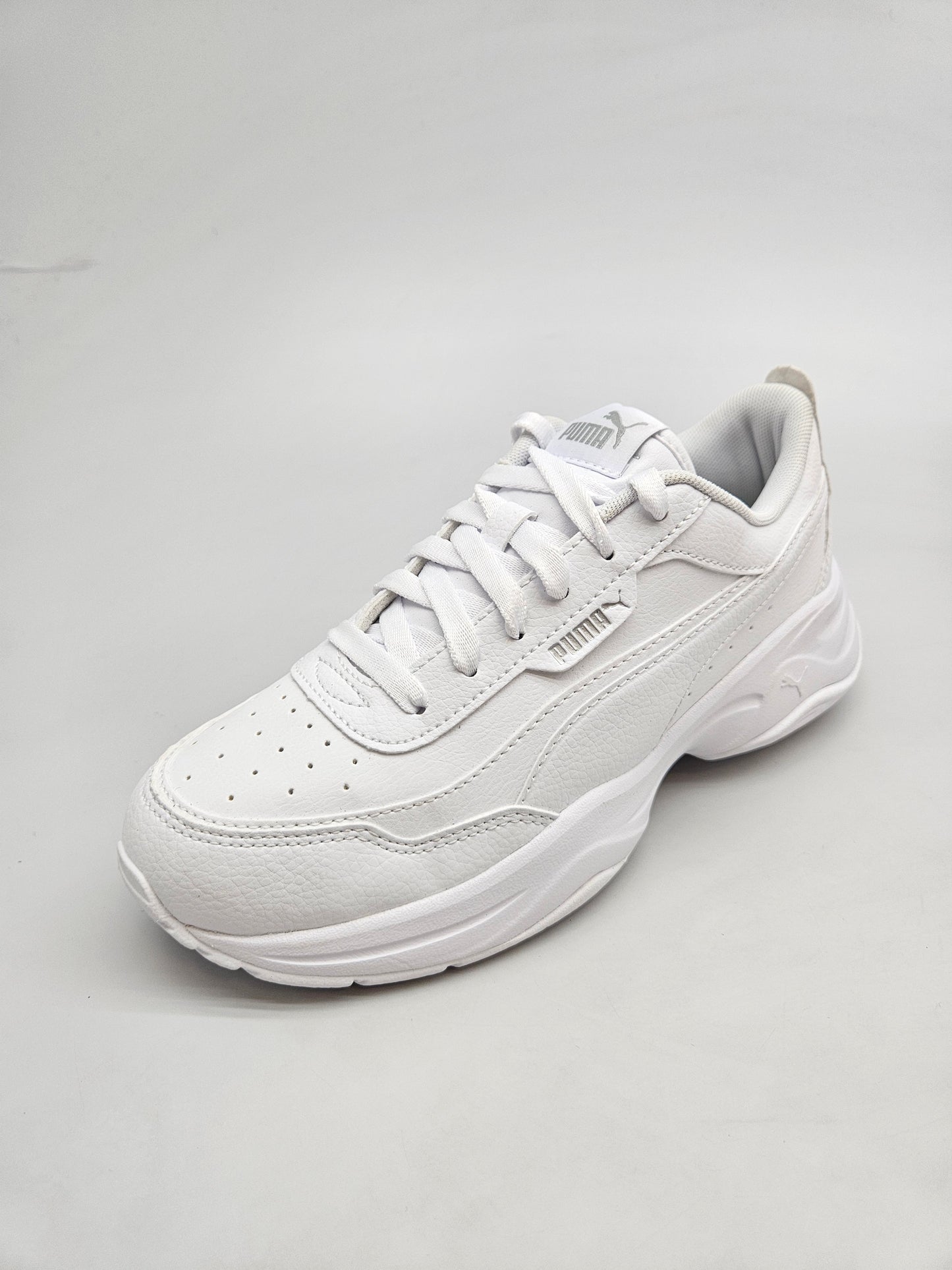 PUMA NOVI ORIGINAL PATIKI BR 37