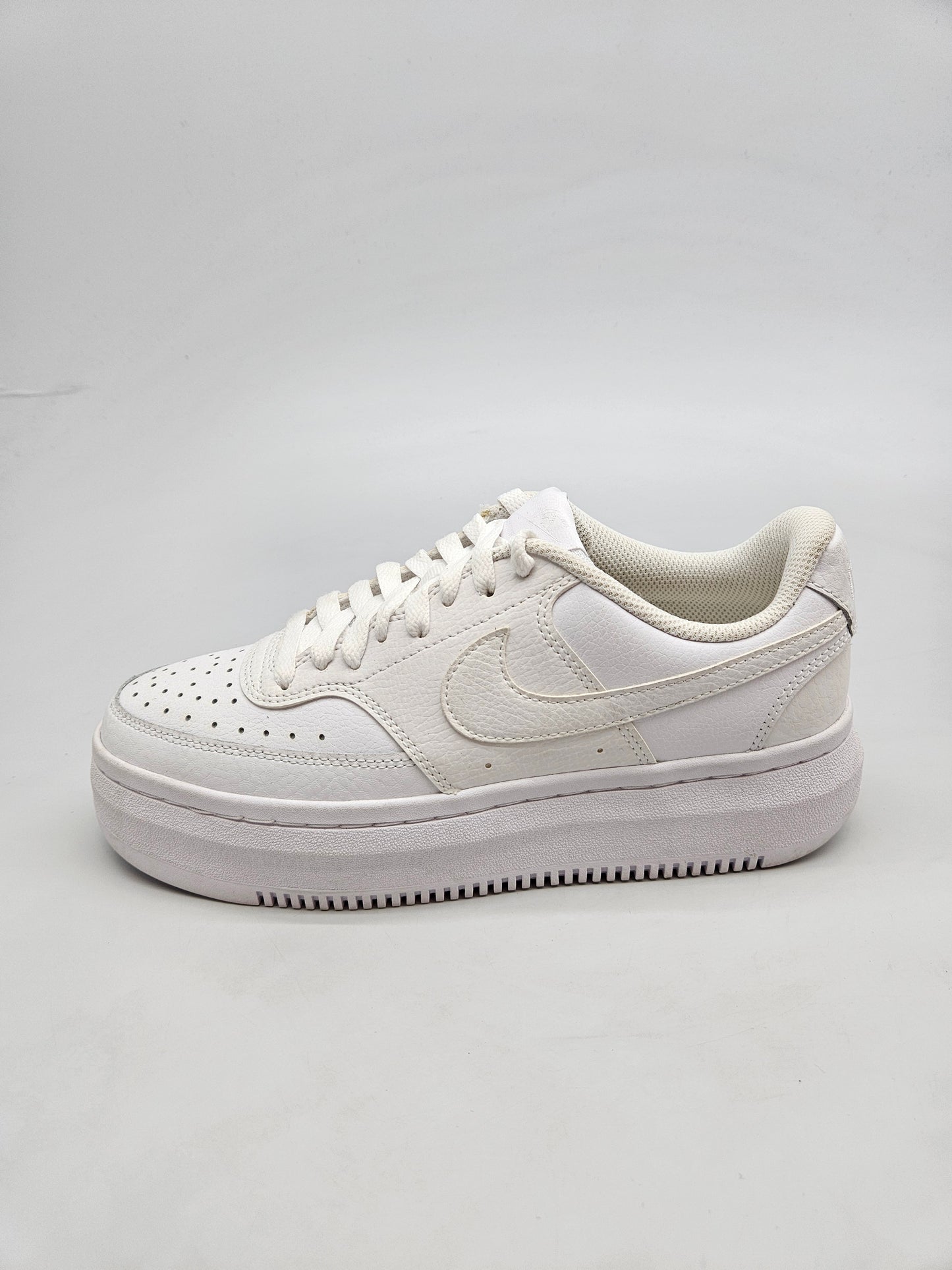 NIKE NOVI ORIGINAL PATIKI BR 40