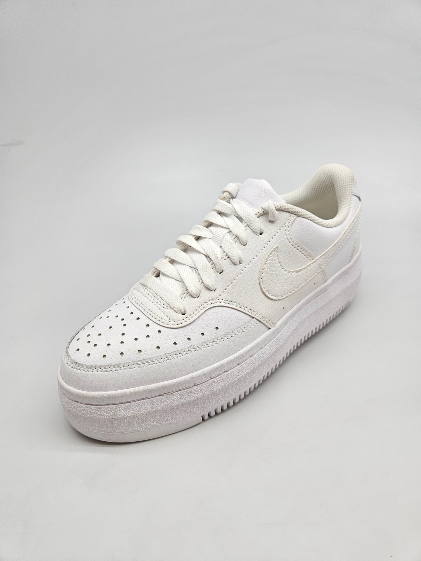 NIKE NOVI ORIGINAL PATIKI BR 40