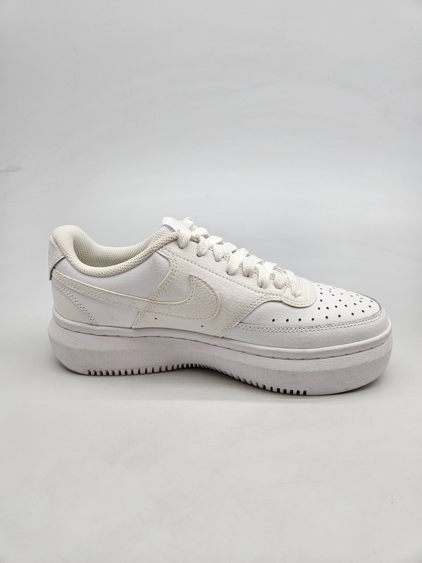 NIKE NOVI ORIGINAL PATIKI BR 40