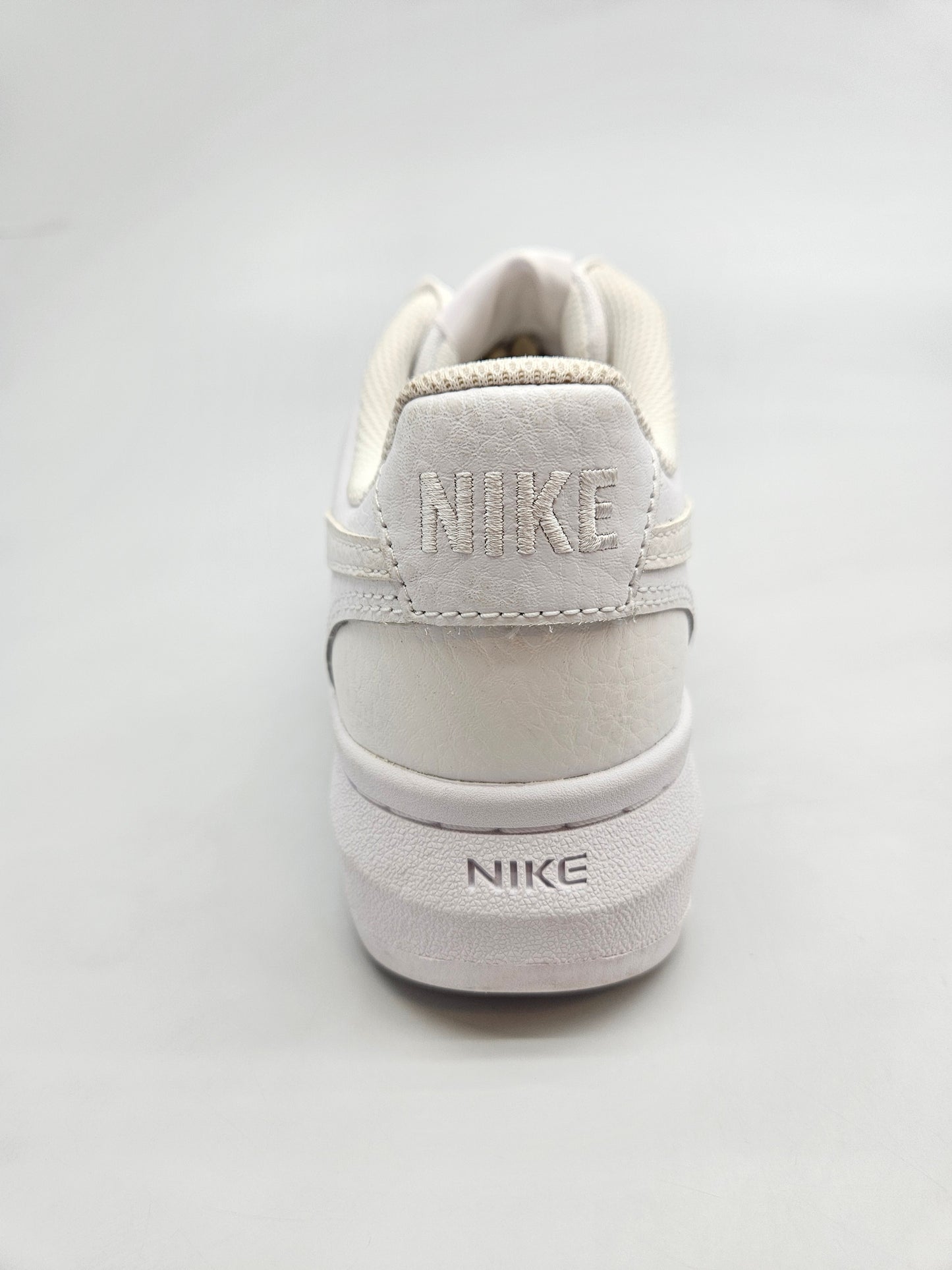NIKE NOVI ORIGINAL PATIKI BR 40