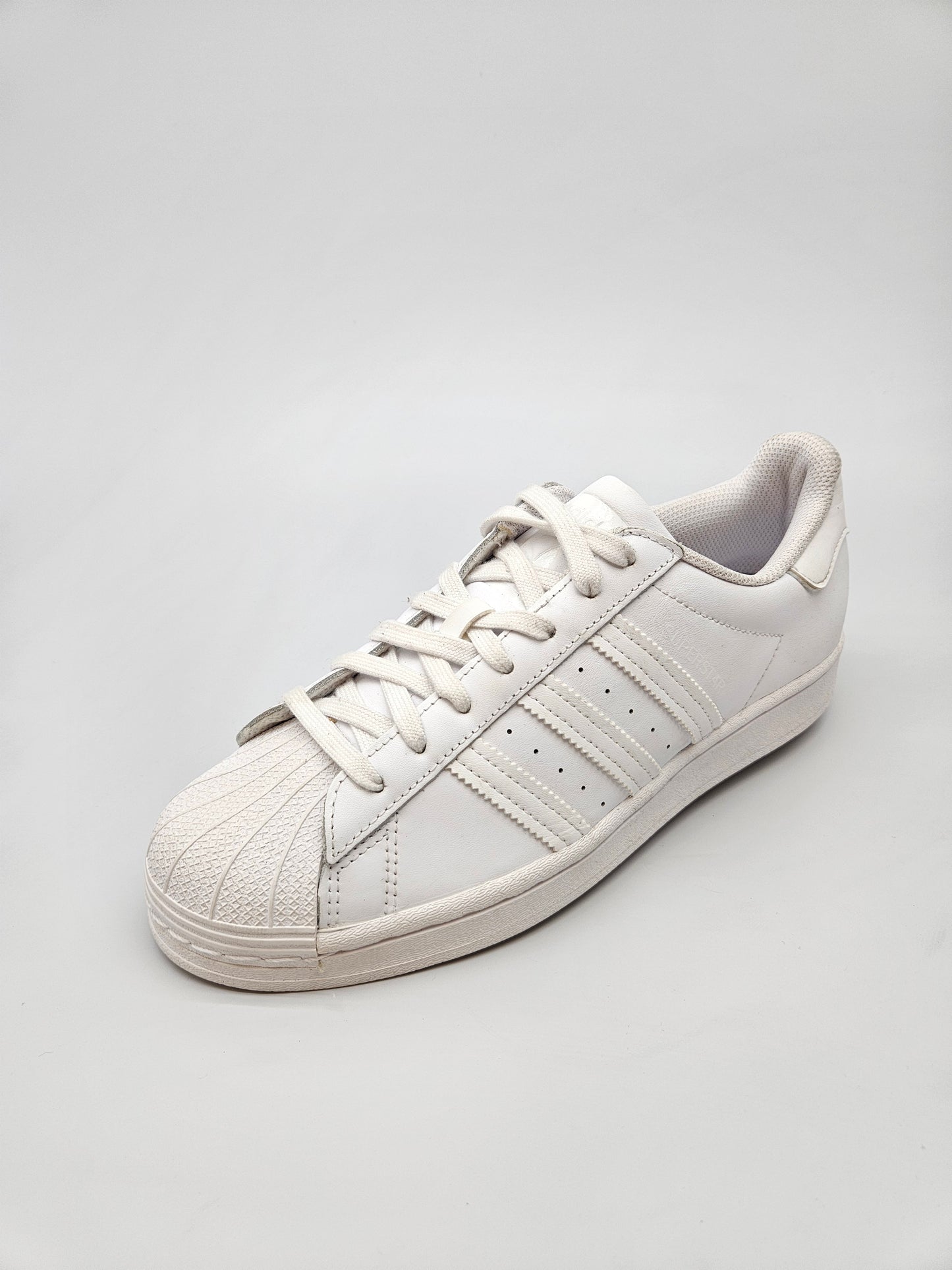 ADIDAS NOVI ORIGINAL PATIKI BR 40.5