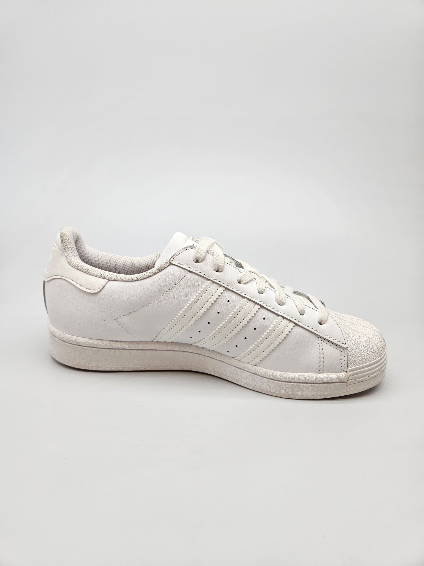 ADIDAS NOVI ORIGINAL PATIKI BR 40.5